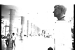 ak0012_014 - Um casal de alunos caminhando tranquilamente pelos Pilotis, em frente ao busto do Kennedy, em 1979, durante a contagem dos votos das eleições da UNE. Acervo Juliano Serra Barreto.