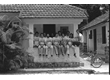 ak0014_002 - Membros da chapa Unidade posando na Vila dos Diretórios para sua foto de campanha para a UNE, 1979. Fotógrafo Alfredo Jefferson de Oliveira.