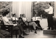 cg0078_051 - Professor sobre o tablado em aula do curso do IAG, no Edifício Cardeal Leme, c. 1964. Acervo Núcleo de Memória.