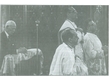 jf0008_014 - Padre Ávila ao centro, tendo à sua direita Dom Helder Camara, e no lado esquerdo da foto seu pai, Dr. José Bastos de Ávila, durante a missa pelas bodas de ouro de seus pais. c.1970. Revista PUC Ciência nº 7, 1995, p.7.