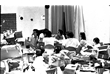 jf0015_055 - Contagem de votos das eleições para UNE e UEE no antigo ginásio da PUC-Rio, 1979. Fotografia Alfredo Jefferson de Oliveira.