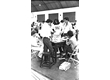 jf0016_045 - Contagem de votos das eleições para a UNE e UEE no antigo ginásio da PUC-Rio, 1979. Fotografia Alfredo Jefferson de Oliveira.