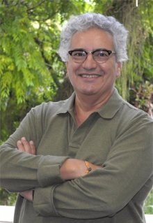O Vice-Reitor para Assuntos de Desenvolvimento, prof. Sérgio de Almeida Bruni. Fotógrafo Antônio Albuquerque. Acervo do Núcleo de Memória.