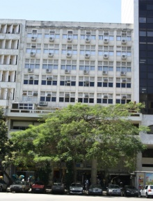 Fachada do prédio onde está instalada a Unidade Centro do CCE. Fotógrafo Antônio Albuquerque. Acervo do Núcleo de Memória.