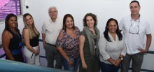 O Diretor de Admissão e Registro, Prof. Washington Braga Filho, e equipe. Fotógrafo Antônio Albuquerque. Acervo Núcleo de Memória.