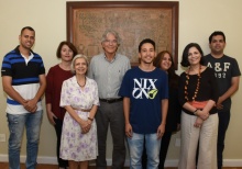 O Vice-Reitor para Assuntos Acadêmicos, Prof. José Ricardo Bergmann, e equipe. Fotógrafo Antônio Albuquerque. Acervo Núcleo de Memória.