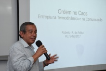 A aula foi realizada no auditório do IAG. Fotógrafo Antônio Albuquerque.