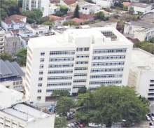 Vista aérea do Edifício Padre Laércio Dias de Moura S.J.. Fotógrafo Nilo Lima. Acervo do Núcleo de Memória.