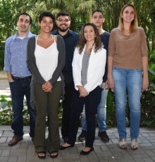 A Coordenadora de Financiamento Estudantil, Natalia Maroun, e equipe. Fotógrafo Antônio Albuquerque. Acervo Núcleo de Memória.