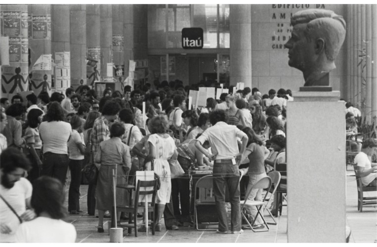 Eleições para os diretórios acadêmicos. 29/10/1978. Fotógrafo Antônio Albuquerque. Acervo Núcleo de Memória. Eleições para os diretórios acadêmicos. 29/10/1978. Fotógrafo Antônio Albuquerque. Acervo Núcleo de Memória.