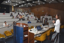 Fala de Céline Cousteau, no auditório do RDC. Fotógrafo Antônio Albuquerque.