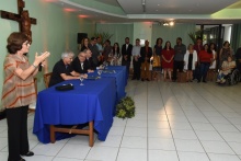 Discurso da Profa. Angela Paiva, coordenadora da CCCI, no salão da Pastoral. Fotógrafo Antônio Albuquerque.