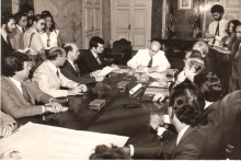Assinatura do protocolo, com a presença do Reitor Pe. Mac Dowell S.J., e do governador Chagas Freitas.