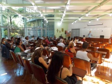 Palestra com o Pe. Ricardo Rezende Figueira no Centro Loyola de Fé e Cultura. Fonte: site do Centro Loyola de Fé e Cultura da PUC-Rio.