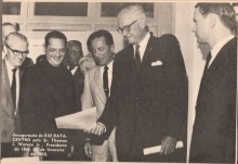 Inauguração do Rio Datacentro pelo presidente da IBM, Thomaz John Watson Jr., na foto ao lado do reitor Pe. Laércio S.J..