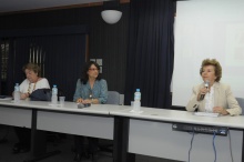 As Professoras Margarida Neves (Núcleo de Memória), Lúcia Pedrosa (TEO) e Ana Maria Tepedino (TEO). Fotógrafo Antônio Albuquerque. Acervo do Núcleo de Memória.
