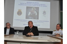 O Reitor Pe. Josafá S.J., o Cardeal Dom Orani e o Almirante Ilques. Fonte: site www.marinha.mil.br
