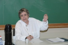 A Profa. Heloisa Starling durante a palestra. Fotógrafo Antônio Albuquerque. Acervo do Núcleo de Memória.