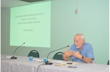 Palestra do Prof. Fidel Tubino. Fotógrafo Antônio Albuquerque. Acervo Núcleo de Memória.