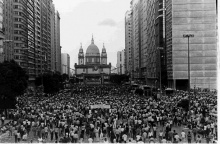 Avenida Presidente Vargas, Rio de Janeiro: comício das Diretas Já.