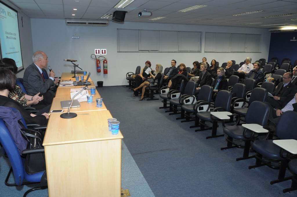 Palestra do Diretor de Engenharias, Ciências Exatas, Sociais e Humanas do CNPq, Prof. Guilherme Sales Melo. Fotógrafo Antônio Albuquerque. Acervo do Núcleo de Memória.