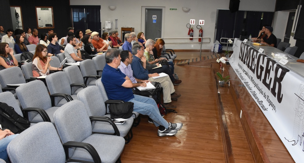 Palestra do Simpósio, no auditório Padre Anchieta. Fotógrafo Antônio Albuquerque.