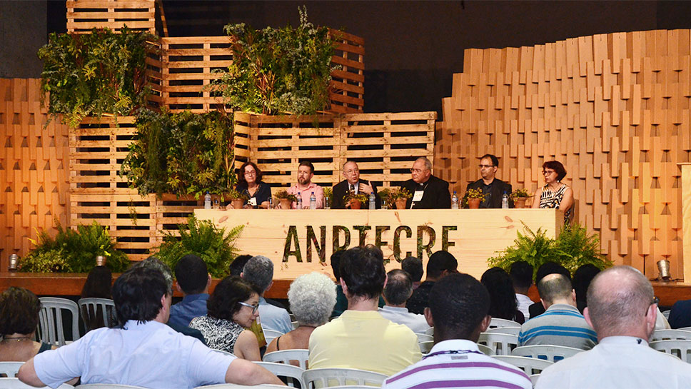 Mesa de abertura do Congresso. Fotógrafa Amanda Dutra. Acervo Comunicar.