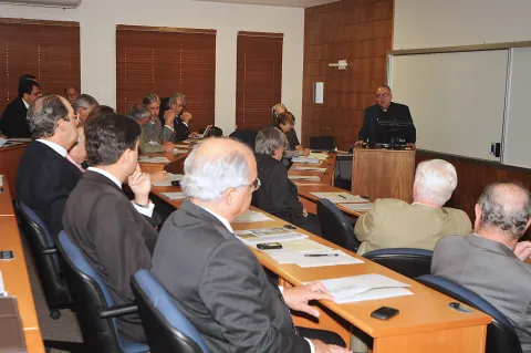 Fala do Pe. Josafá durante o evento. Fotógrafa Camille Valbusa. Acervo do Projeto Comunicar.