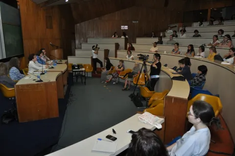 Abertura do evento, no Auditório do RDC.  Fotógrafo Antônio Albuquerque. Acervo do Núcleo de Memória.