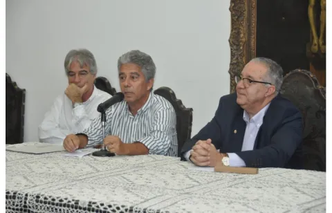 O Vice-Reitor Acadêmico, Prof. Bergmann, o Prof. Godoy e o Reitor Prof. Pe. Josafá S.J.  Fotógrafo Antônio Albuquerque. Acervo Núcleo de Memória.