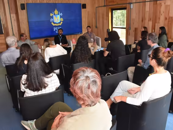 Abertura do encontro, com o Reitor pe. Anderson S.J., no Espaço Francisco. Fotógrafo Antônio Albuquerque.