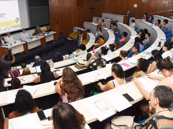 Abertura do evento, com a presença do Vice-Reitor, Pe. Álvaro Pimentel S.J.. Fotógrafo Antônio Albuquerque.