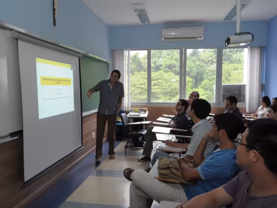 O seminário foi realizado na sala L856. Fotógrafo Antônio Albuquerque. Acervo do Núcleo de Memória.