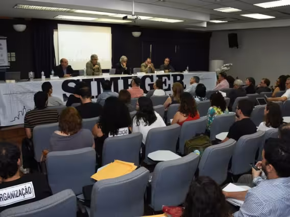 Abertura do evento, no auditório Padre Anchieta. Fotógrafo Antônio Albuquerque. Acervo Núcleo de Memória.