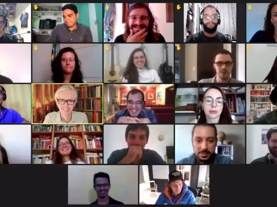 Participantes do evento via Zoom.