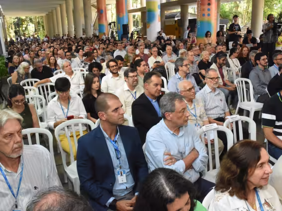 Evento realizado nos pilotis do Edifício da Amizade. Fotógrafo Antônio Albuquerque. 