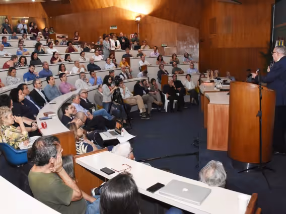 O Reitor Pe. Josafá S.J.. Fotógrafo Antônio Albuquerque.