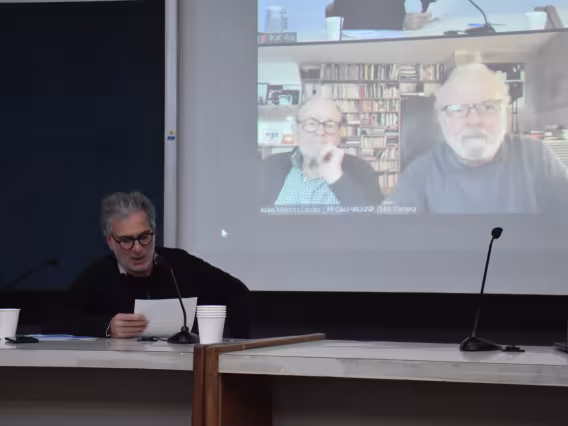 Sérgio Ferro (no auditório do RDC) e João Marcos Lopes (on-line). Fotógrafo Antônio Albuquerque. 