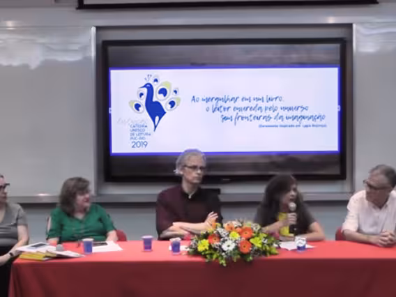 Realizada no Auditório do IAG. Fonte: Facebook da Cátedra Unesco de Leitura.