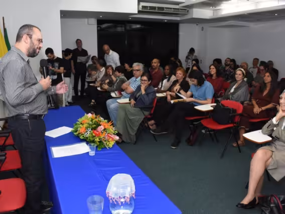 Evento de entrega dos selos, no auditório do IAG. Fotógrafo Antônio Albuquerque.