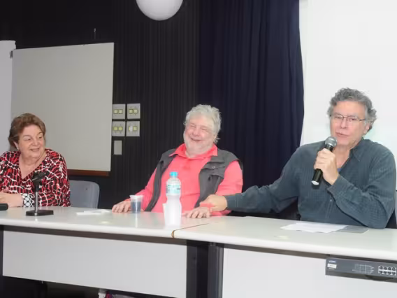 Os palestrantes, no Auditório Padre Anchieta. Fotógrafo Antônio Albuquerque. Acervo Núcleo de Memória.