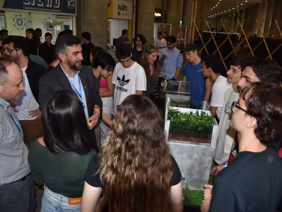 Visita do Reitor, pe. Anderson S.J., e do Vice-Reitor, pe. André S.J. Fotógrafo Antônio Albuquerque.