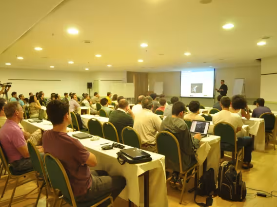 Uma das palestras realizadas no Hotel Mirador, em Copacabana. Fotógrafo desconhecido. Acervo do Projeto Comunicar.