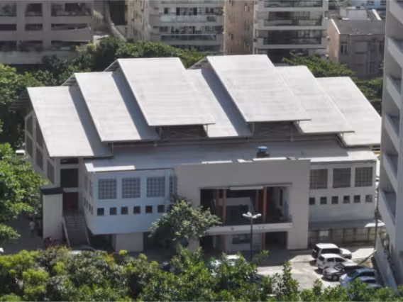 Vista aéra do Espaço Cultural e Esportivo Padre Ormindo Sodré Viveiros de Castro S.J.. Fotógrafo Nilo Lima.