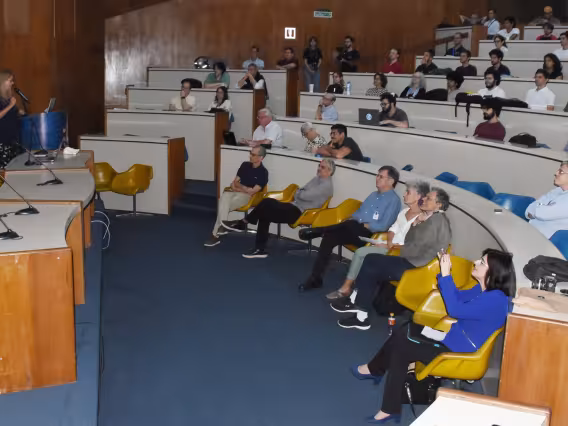 Na primeira fila, parte da equipe que desenvolveu a linguagem Lua. Fotógrafo Antônio Albuquerque. 
