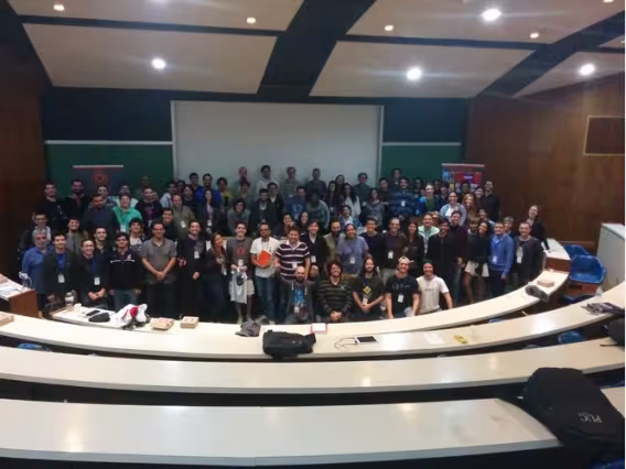 Participantes da LuaConf, no auditório do RDC. Fonte: flickr do evento.