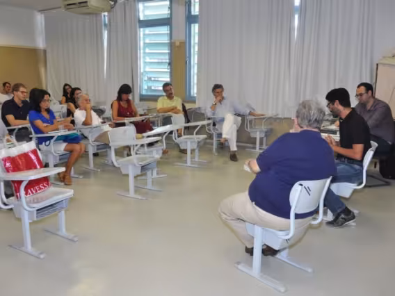 Evento realizado na sala F502. Fotógrafo Antônio Albuquerque. Acervo Núcleo de Memória.