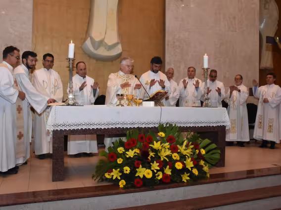 Misssa realizada na Igreja do Sagrado Coração de Jesus. Fotógrafo Antônio Albuquerque.