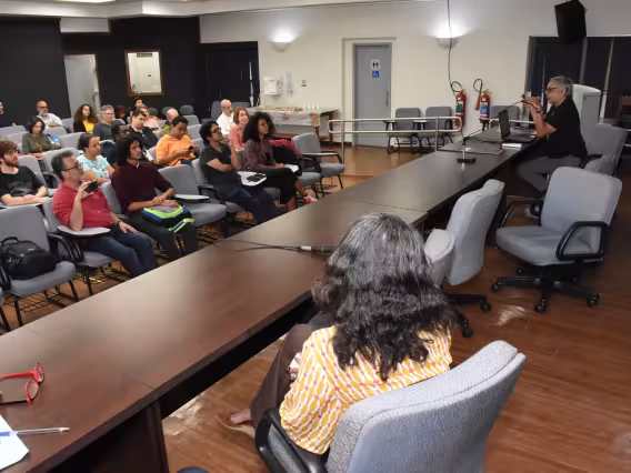 Apresentação pelo prof. Edgar de Brito Lyra Netto (FIL). Fotógrafo Antônio Albuquerque. 