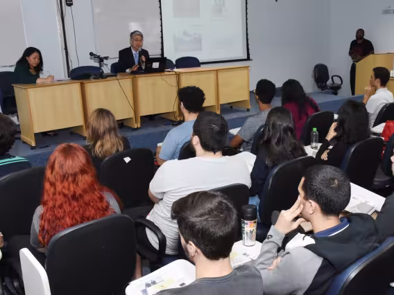 Palestra realizada no Auditório B8. Fotógrafo Antônio Albuquerque.